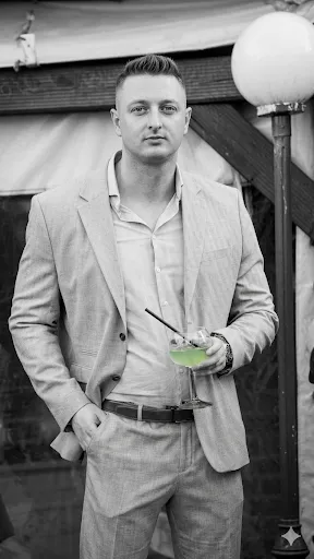 Julian Kustynowicz — Gründer & Engineering